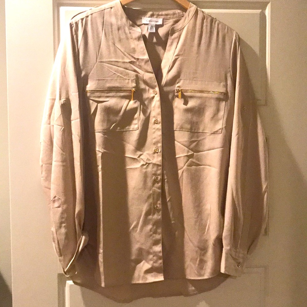 Calvin Klein blouse ❄️